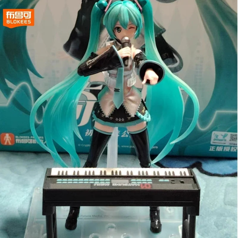 Hatsune Miku Miracle Version – Formula Style Action Figure