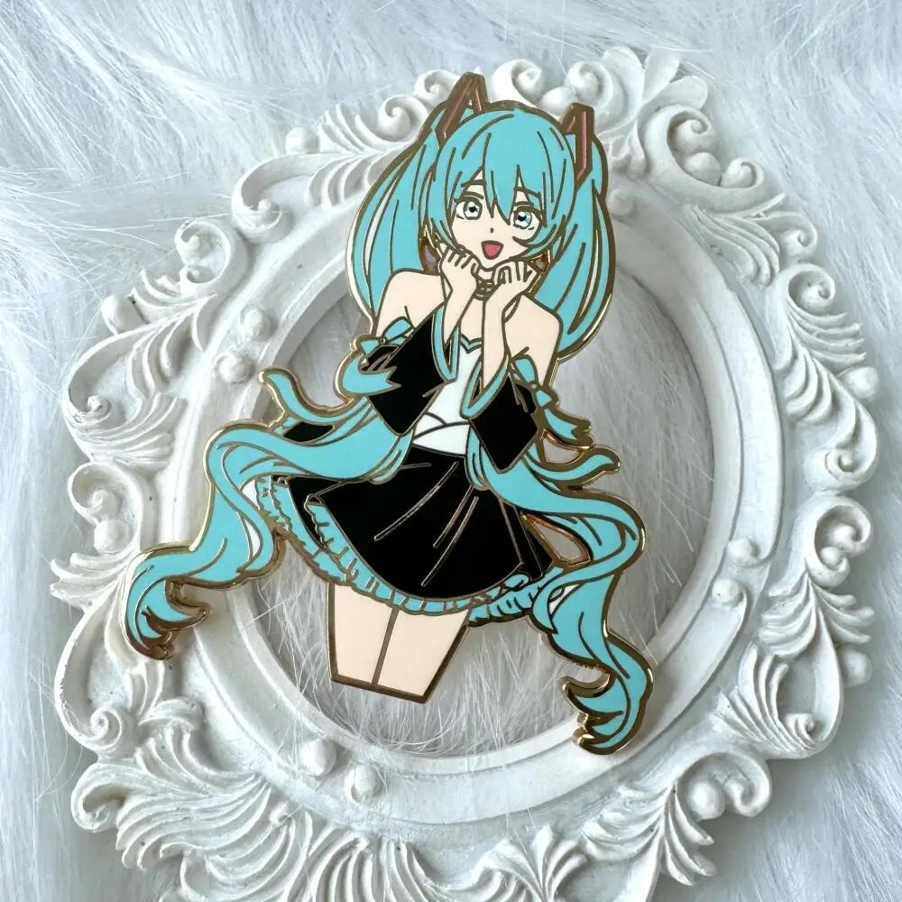 Hatsune Miku Metal Badge – Enamel-Style Anime Brooch