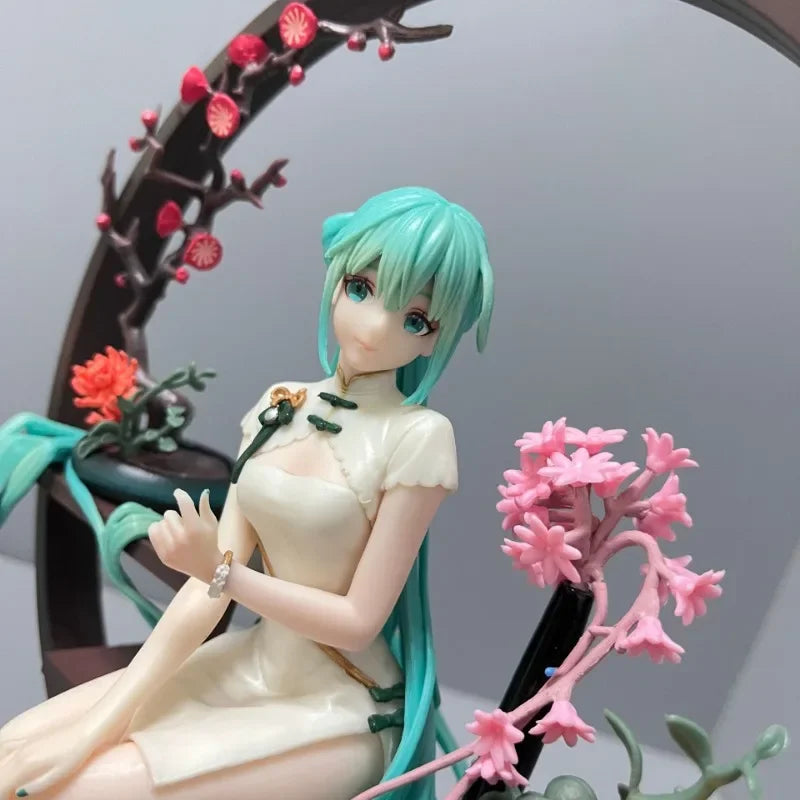 Vocaloid Hatsune MIku Tree FIgurine