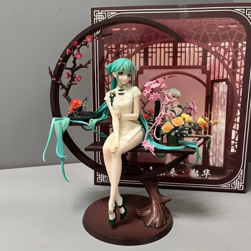 Vocaloid Hatsune MIku Tree FIgurine